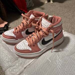 Air Jordan 1 Elevate High Women's Shoes Red Stardust